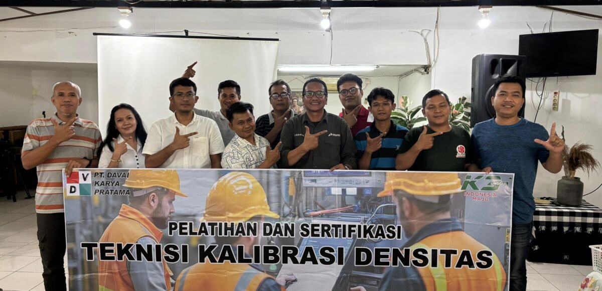 Foto Bersama peserta pelatihan dari PT Sangga Buntala Setu dengan PT Davai Karya Pratama